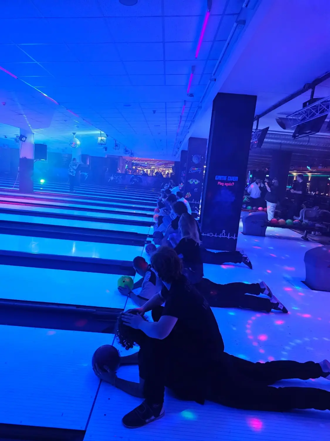 Champs Bowling Kiel GmbH Mondscheinbowling