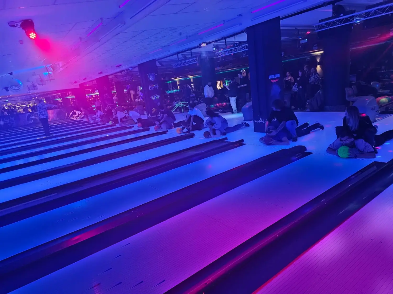 Champs Bowling Kiel GmbH Mondscheinbowling