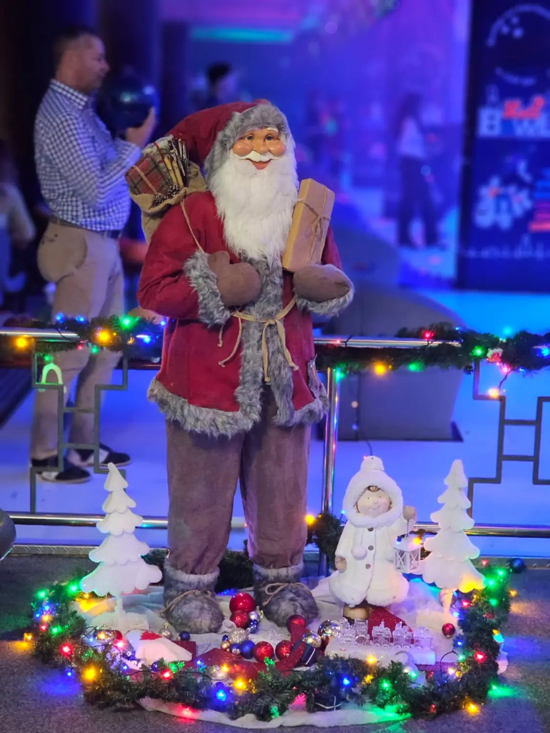 Santa in der Bowlinganlage der Champs Bowling Kiel GmbH