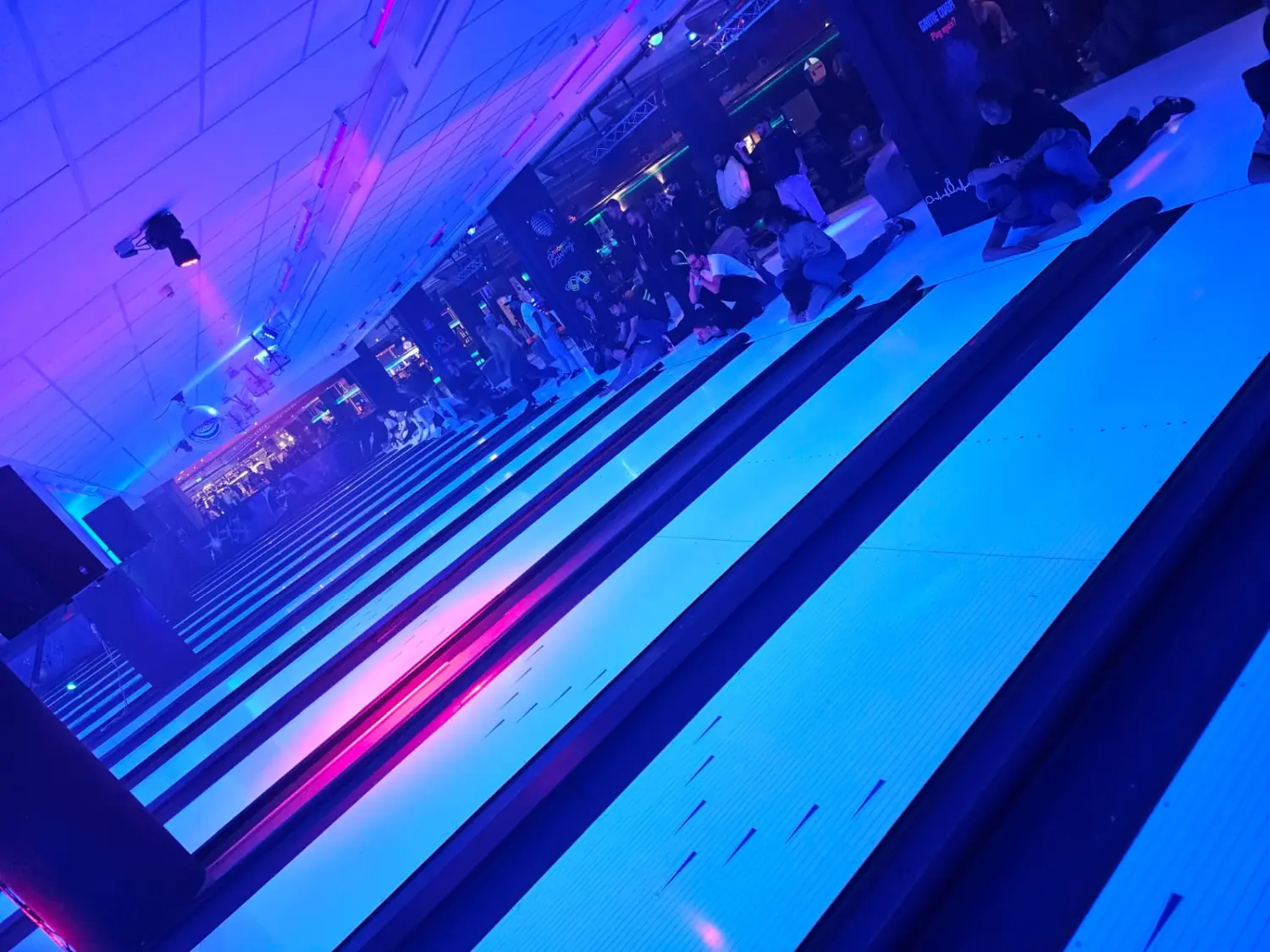 Champs Bowling Kiel GmbH Mondscheinbowling